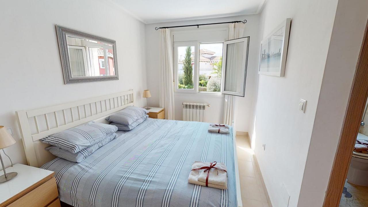 Villa Burgess - A Murcia Holiday Rentals Property Торре-Пачеко Экстерьер фото
